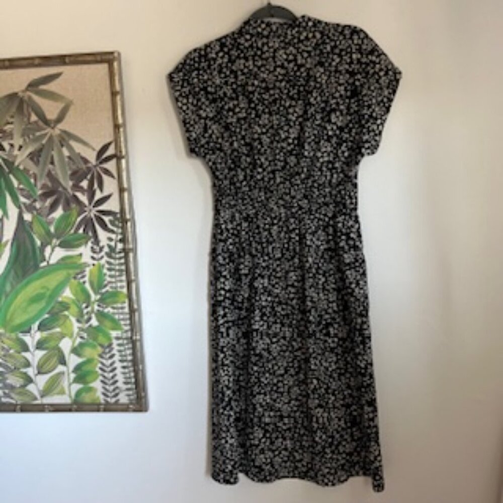 Black and White Floral Midi Dress - Classic Short Sleeve - Picture 3 of 10
